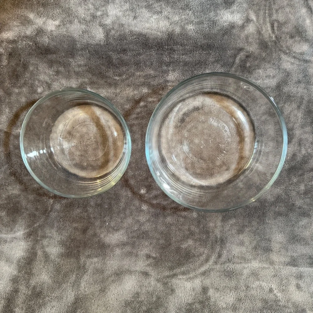 Anchor Hocking Clear Glass Mixing Bowls Set of 2 Microwave Oven Safe Made in USA